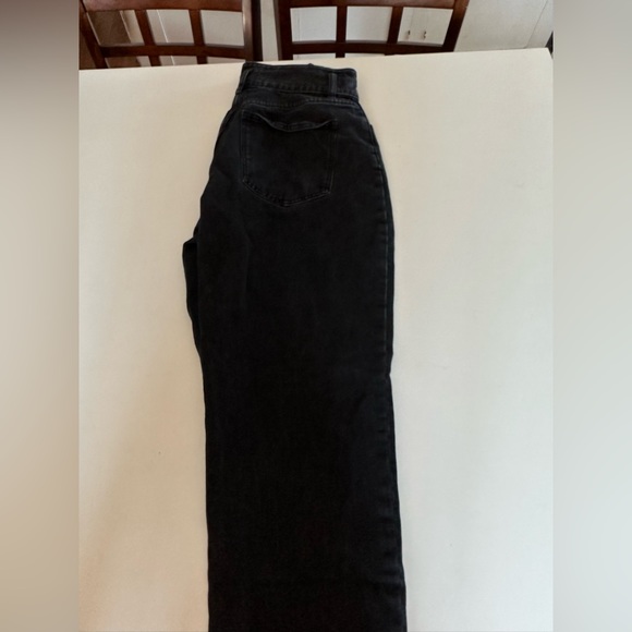 Mom Jeans - Picture 2 of 4